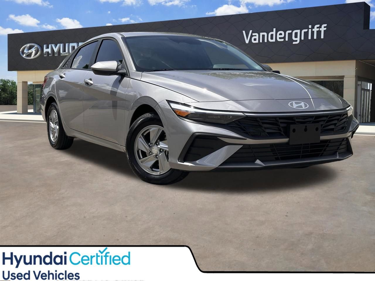 Certified 2026 Hyundai Elantra SE FWD image 1