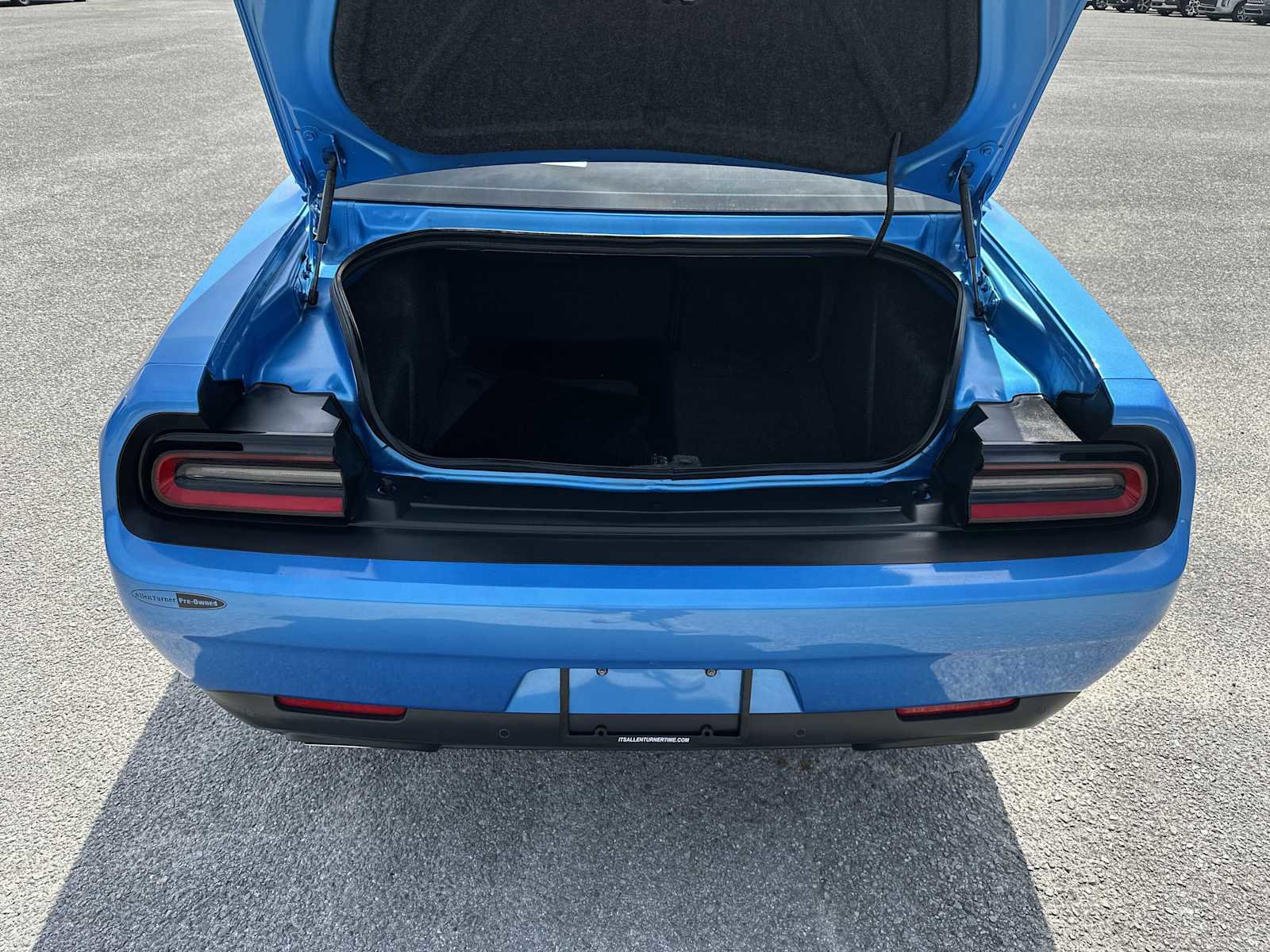 Used 2023 Dodge Challenger R/T w/ Plus Package image 23