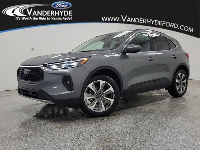 Certified 2025 Ford Escape Platinum AWD/4WD image 1