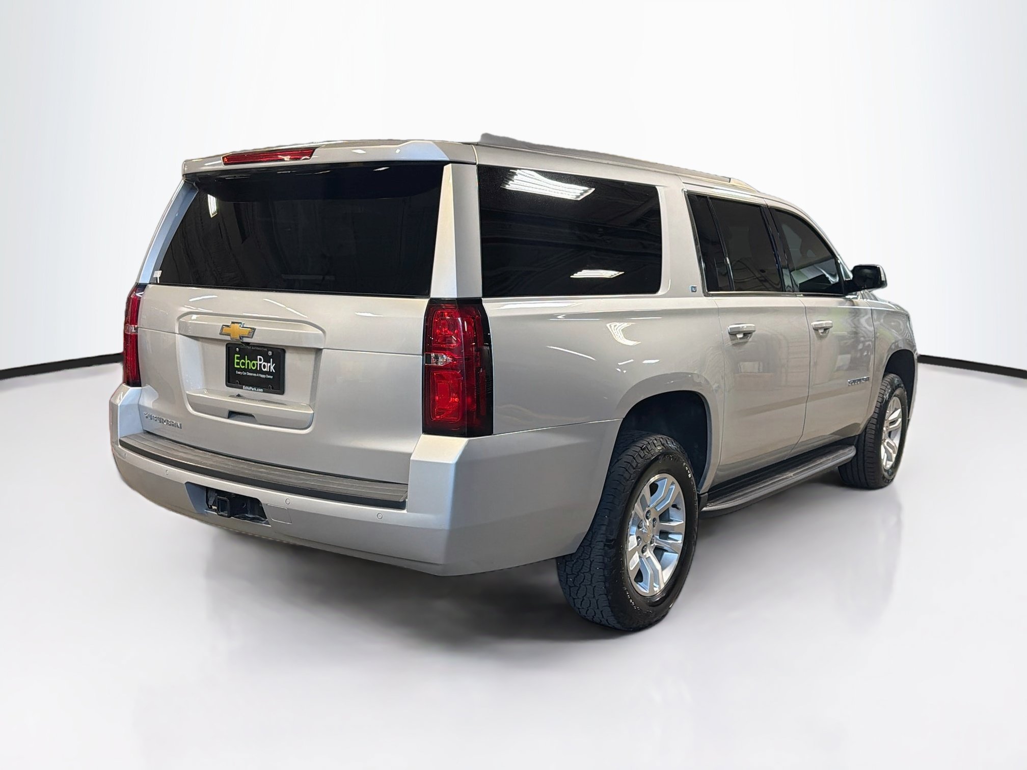 Used 2018 Chevrolet Suburban LT AWD/4WD image 9