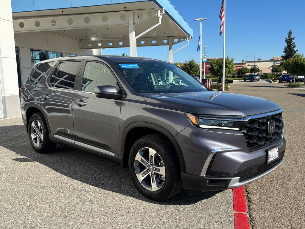 Used 2025 Honda Pilot EX-L image 3