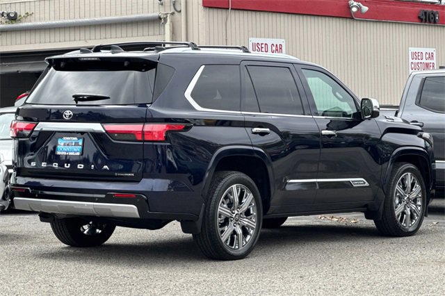 Used 2025 Toyota Sequoia Capstone image 5