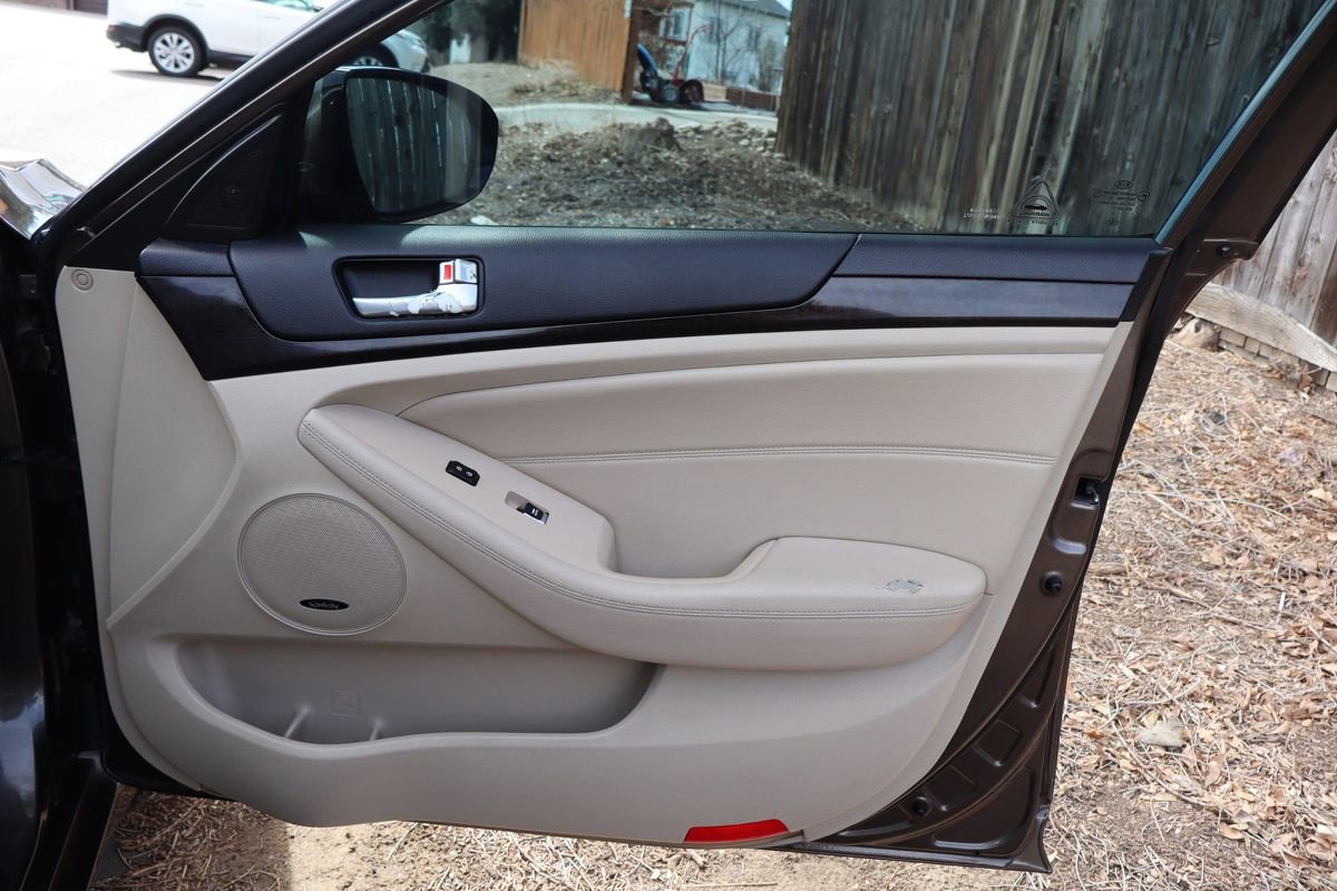 Used 2014 Kia Cadenza Premium w/ Luxury Package image 26