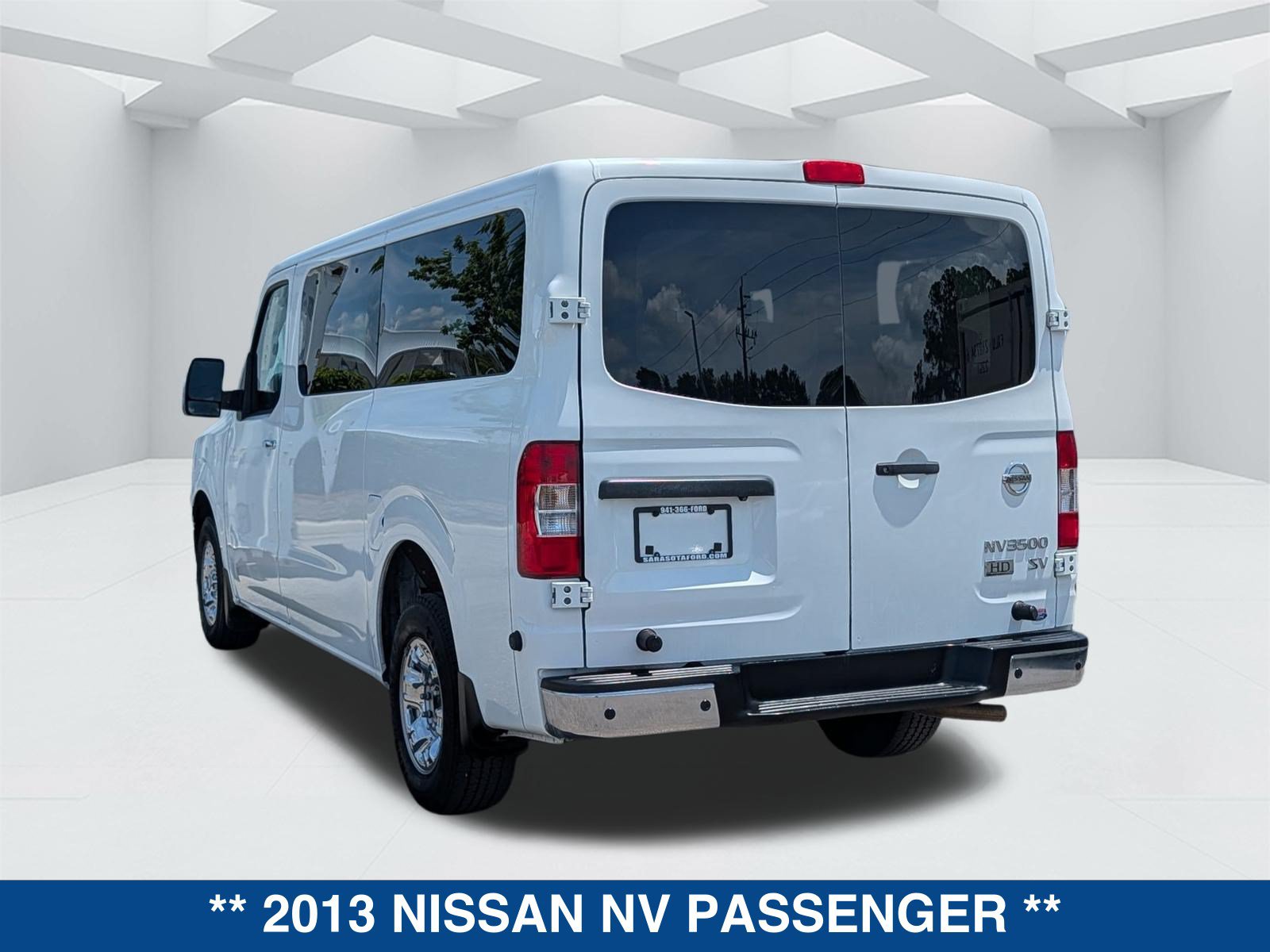 Used 2013 Nissan NV 3500 SV w/ Technology Pkg RWD image 7