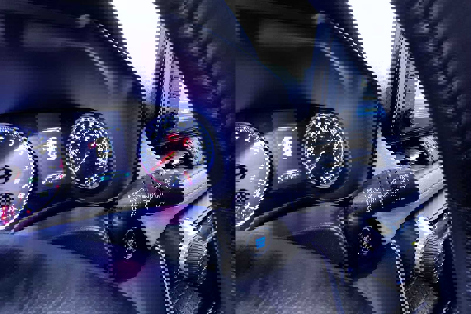 Used 2020 Toyota RAV4 XLE Premium image 18