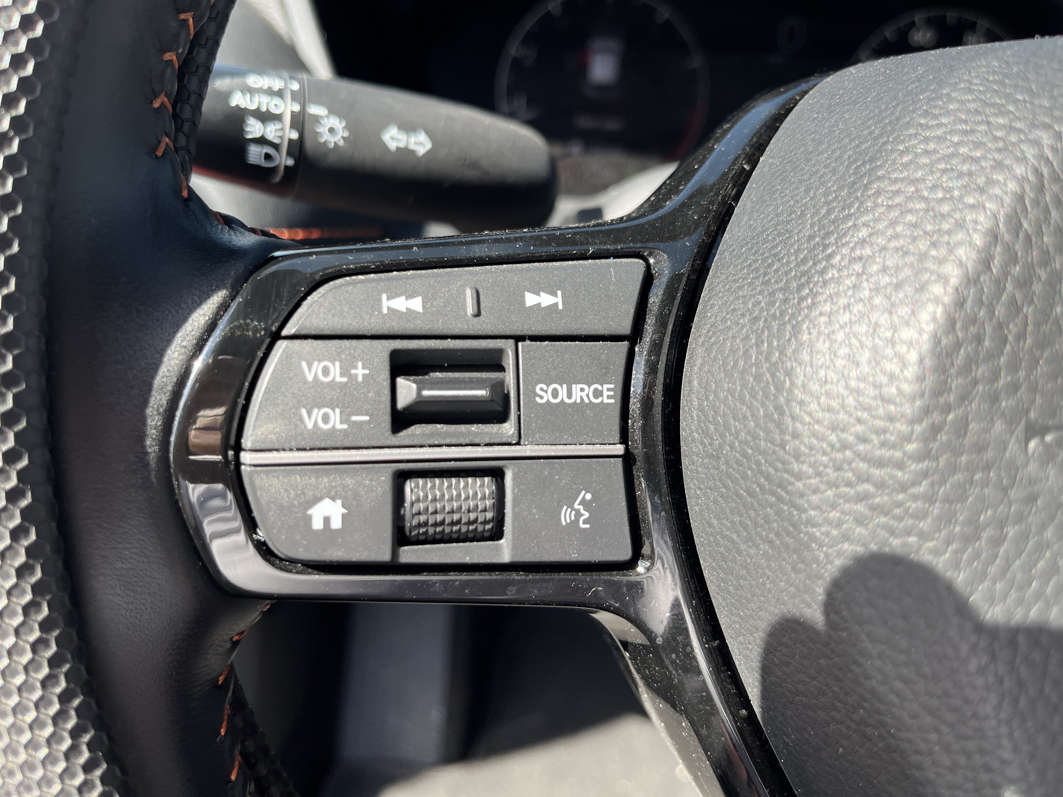 Certified 2025 Honda HR-V Sport image 22