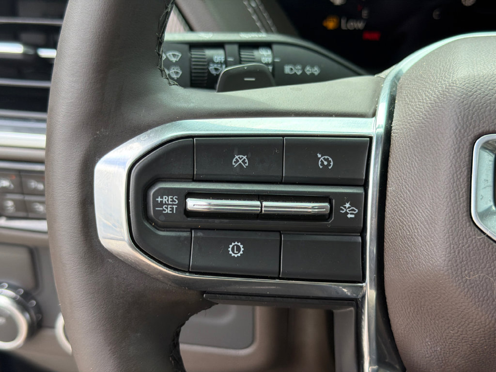 Used 2025 GMC Yukon XL Elevation w/ Technology Package RWD image 25