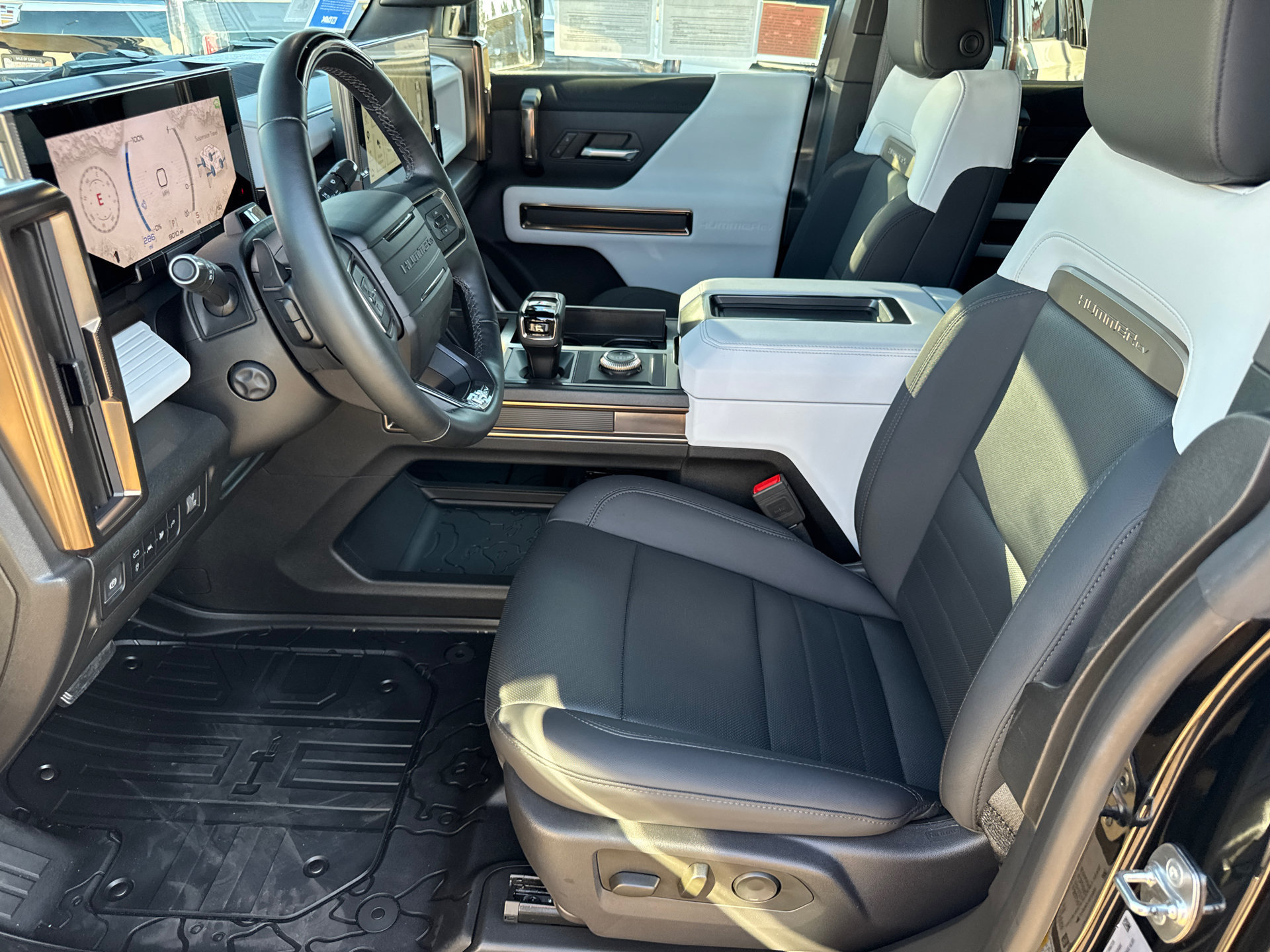 Used 2024 GMC Hummer EV 3X w/ LPO, Sport Package AWD/4WD image 19