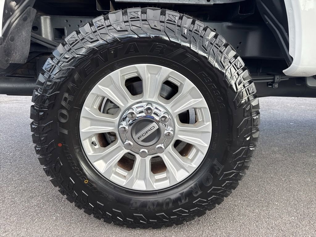 Used 2022 Ford F250 XL w/ Power Equipment Group AWD/4WD image 12