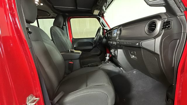 Used 2023 Jeep Wrangler Unlimited AWD/4WD image 28