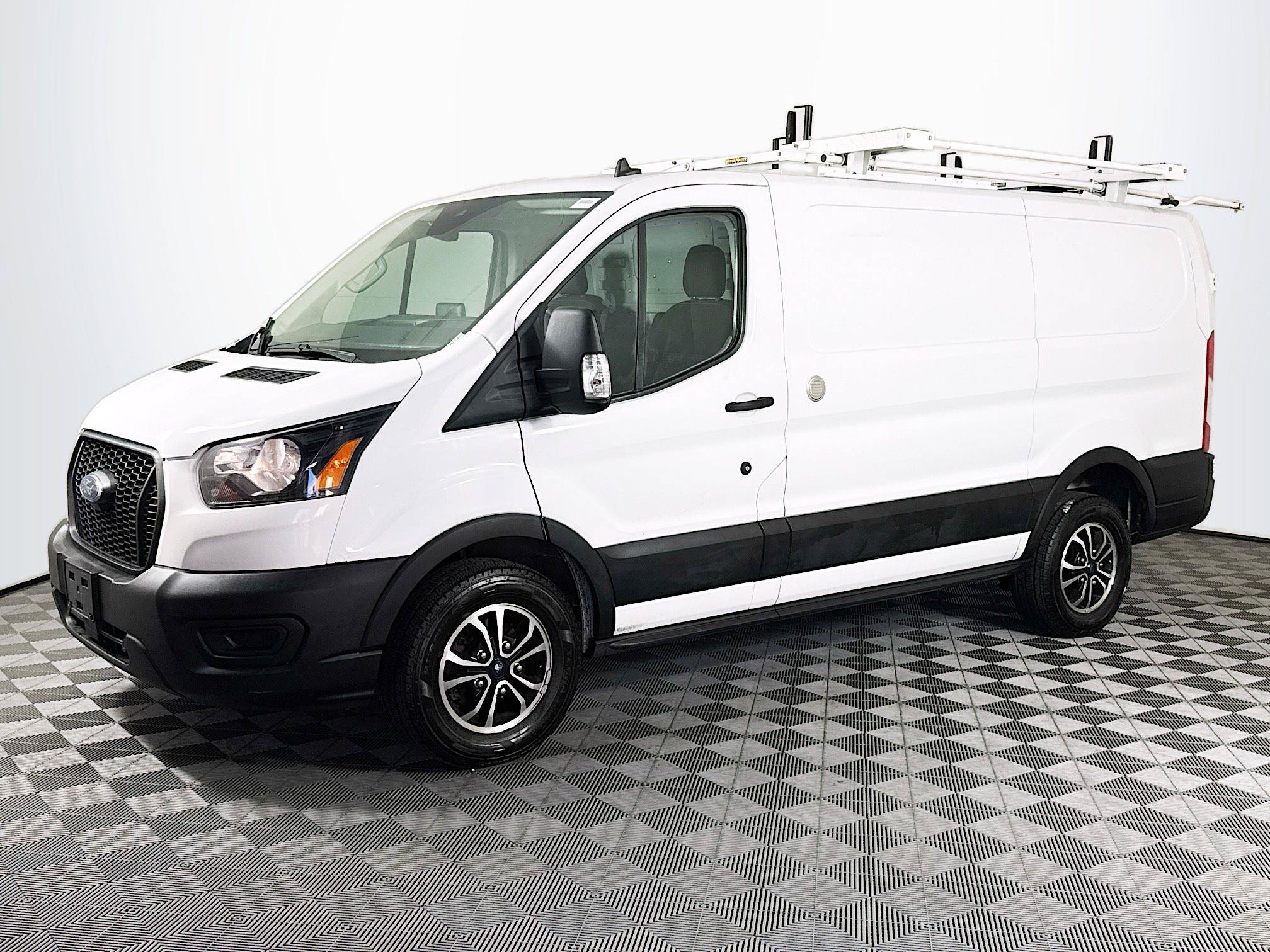 Used 2021 Ford Transit 250 Low Roof RWD image 4
