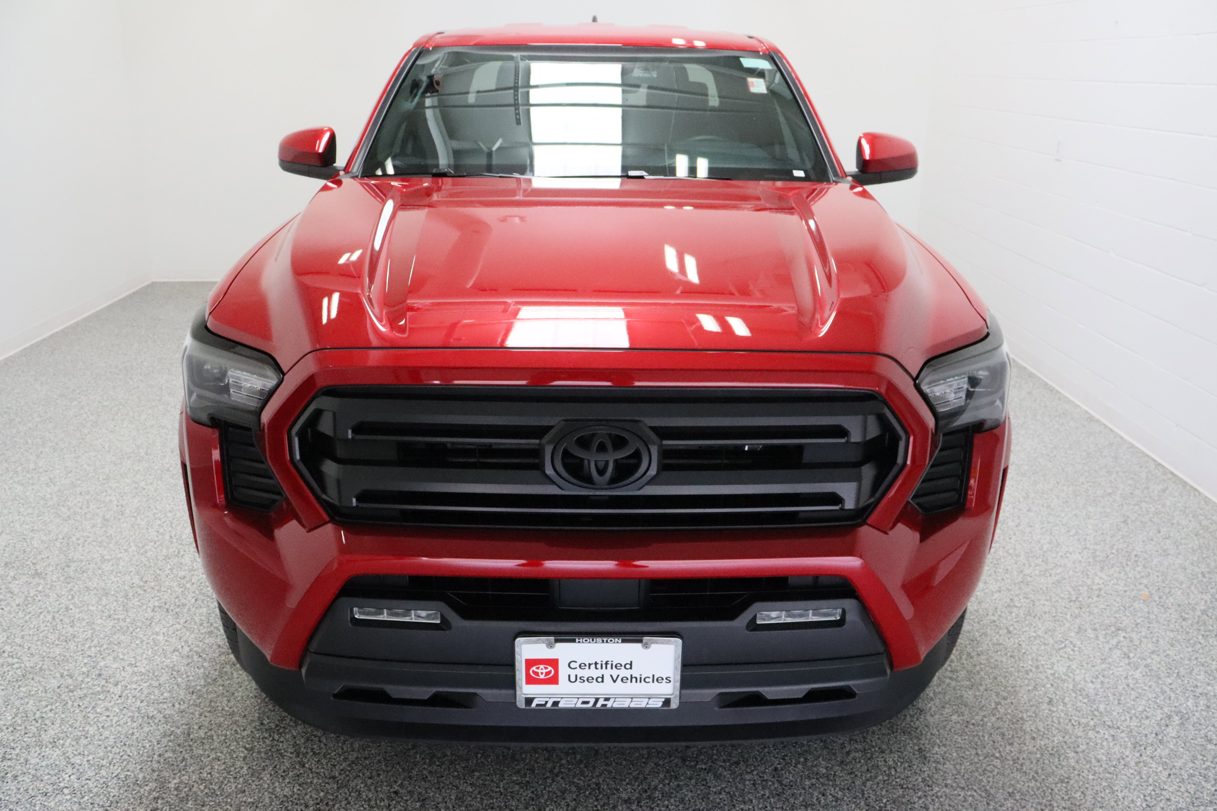 Certified 2026 Toyota Tacoma SR5 AWD/4WD image 3