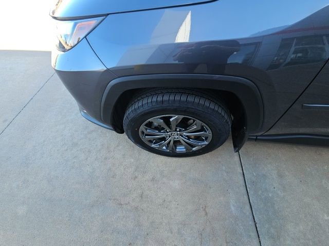 Used 2022 Toyota RAV4 XLE Premium image 12