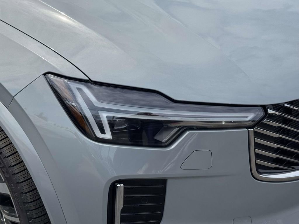 Certified 2026 Volvo XC90 B6 Plus w/ Protection Package Premier image 2