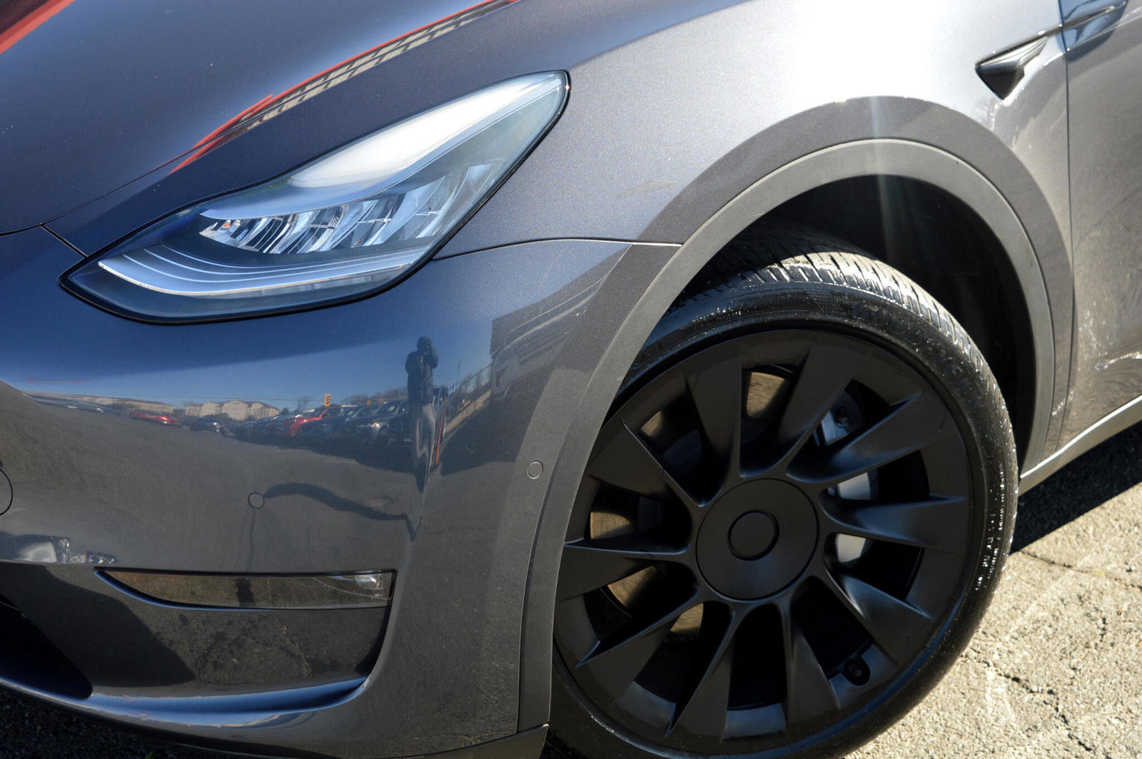 Used 2021 Tesla Model Y 2WD image 4