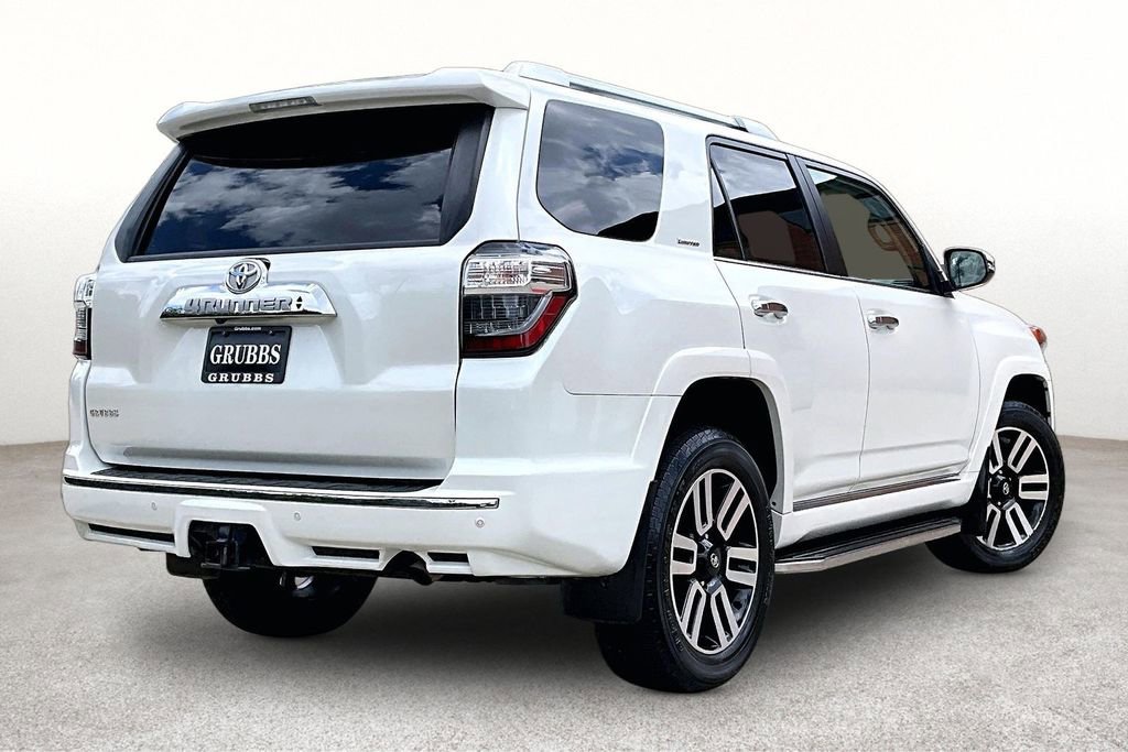 Used 2022 Toyota 4Runner Limited AWD/4WD image 2