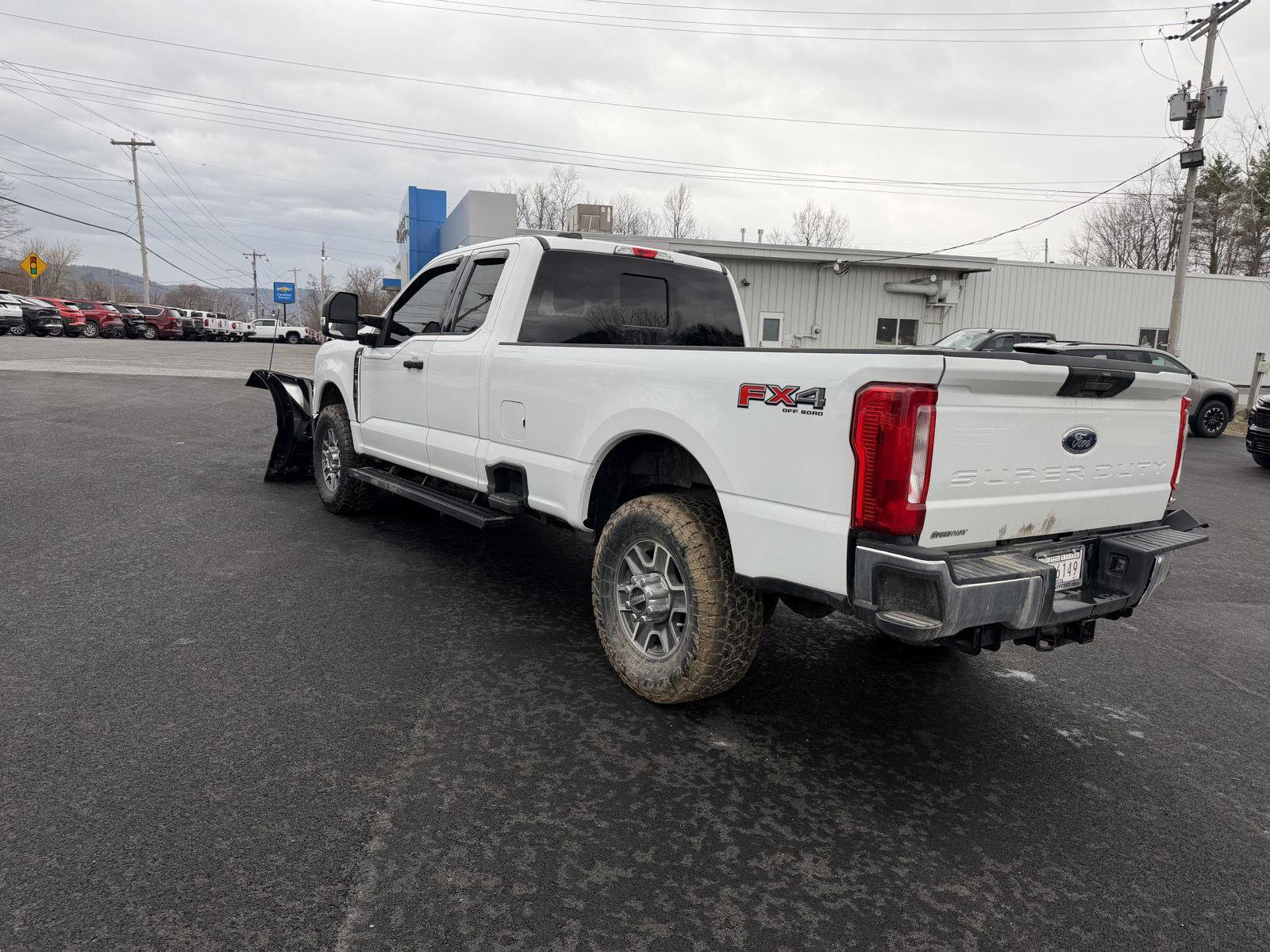 Used 2025 Ford F350 XLT w/ FX4 Off-Road Package AWD/4WD image 5