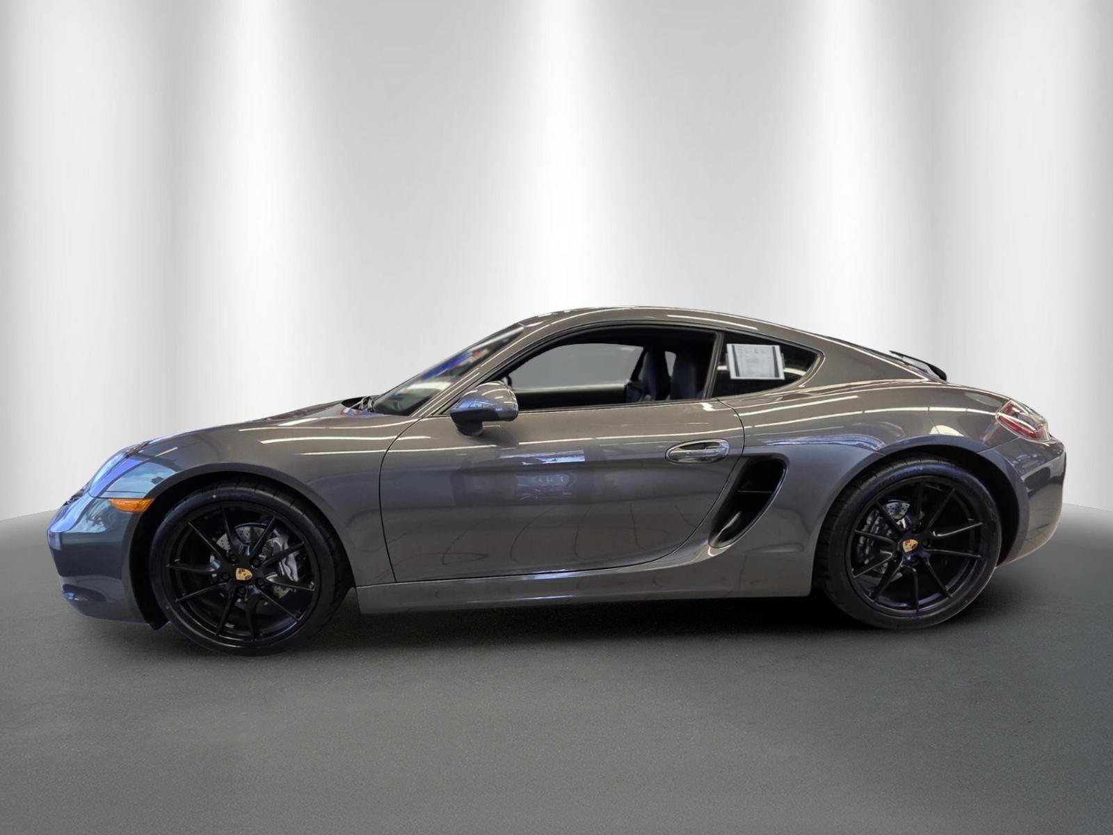 Used 2016 Porsche Cayman RWD image 4
