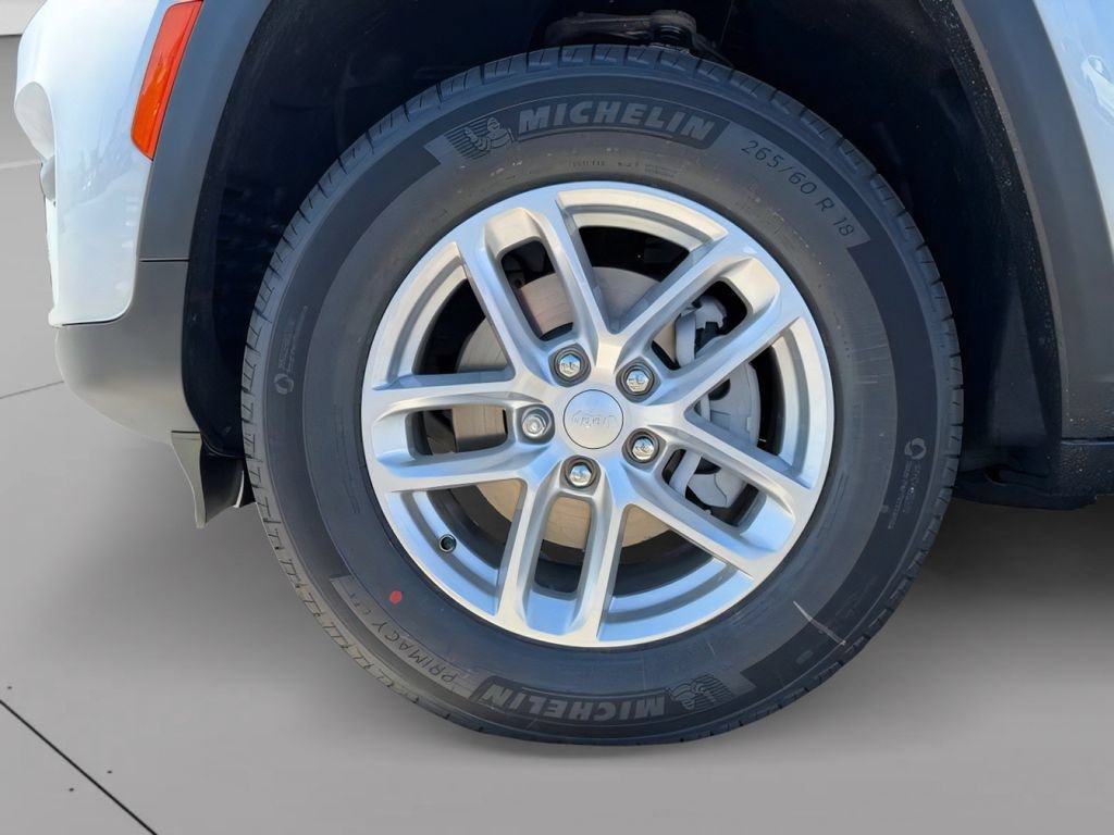 New 2026 Jeep Grand Cherokee Laredo X AWD/4WD image 7