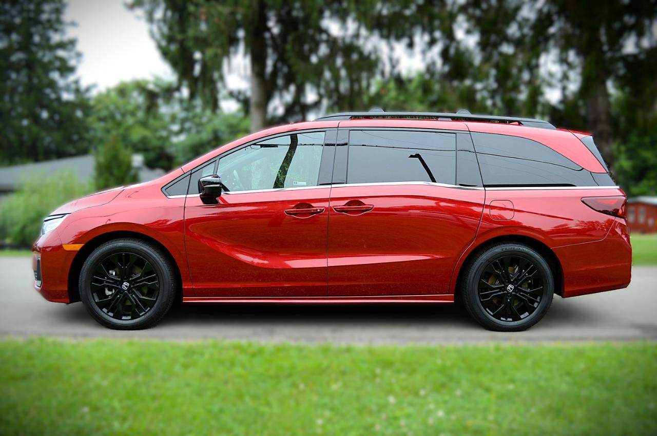 Used 2025 Honda Odyssey Sport-L image 8