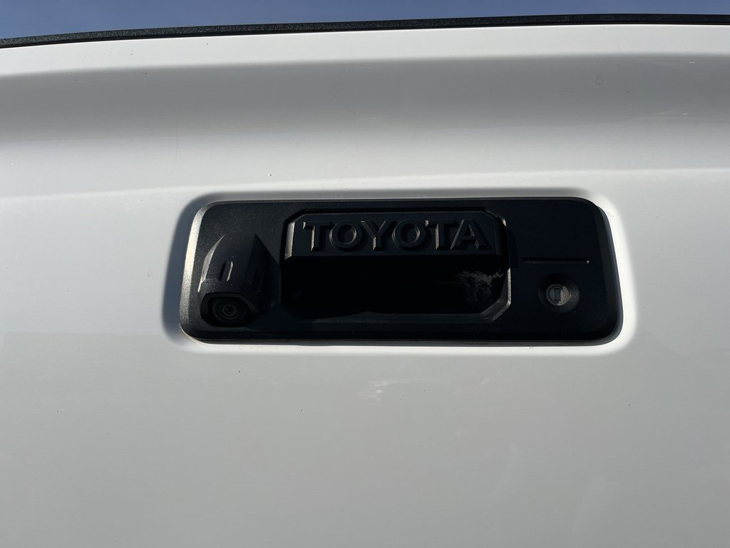 Used 2017 Toyota Tacoma Limited image 23