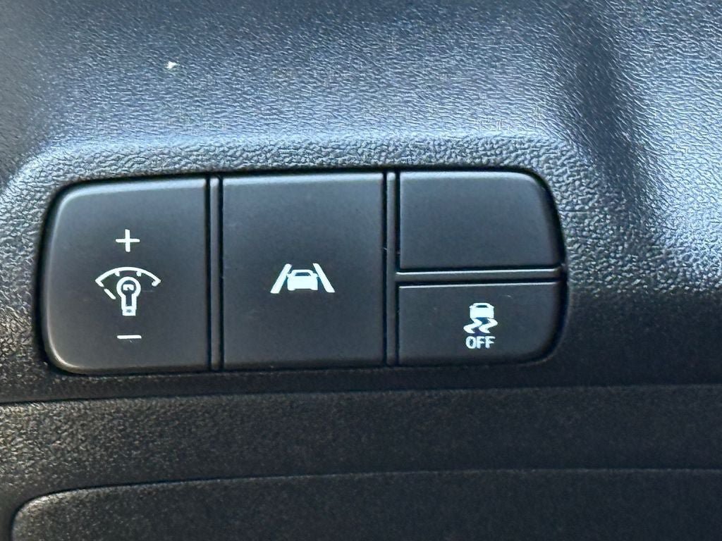 Used 2022 Hyundai Elantra SEL FWD image 19
