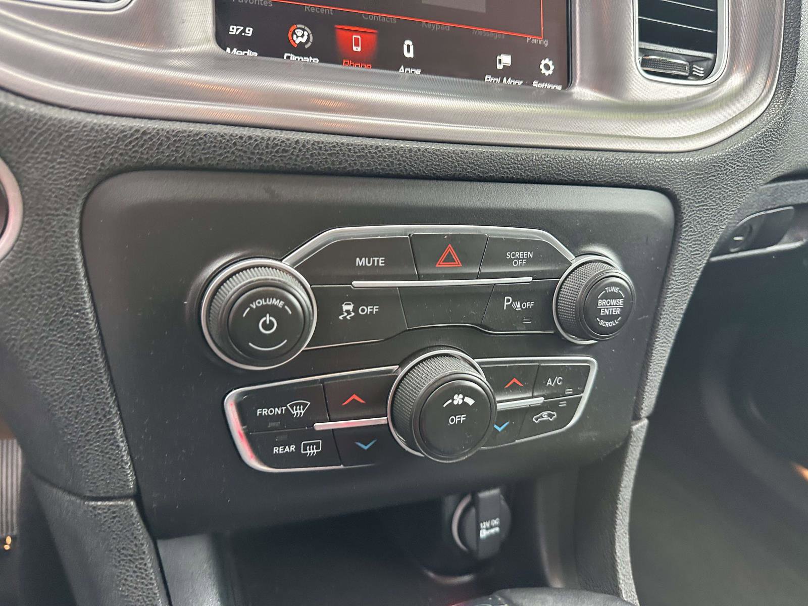 Used 2023 Dodge Charger SXT image 22