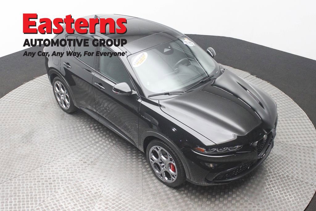 Used 2024 Alfa Romeo Tonale Veloce image 3