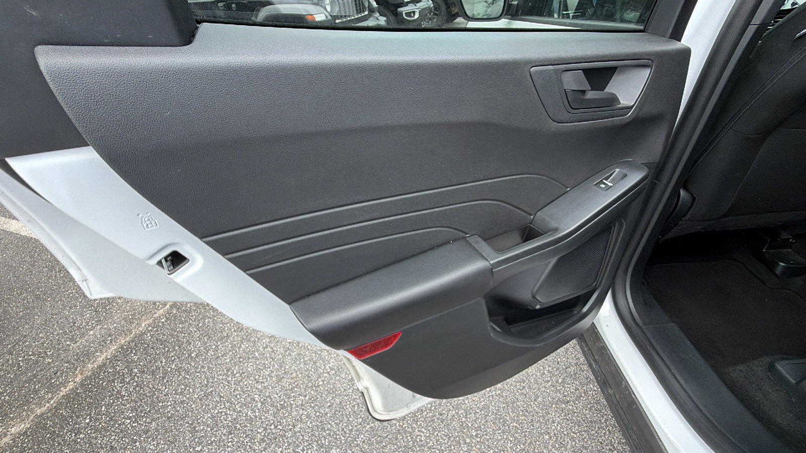 Used 2025 Ford Escape Active AWD/4WD image 21