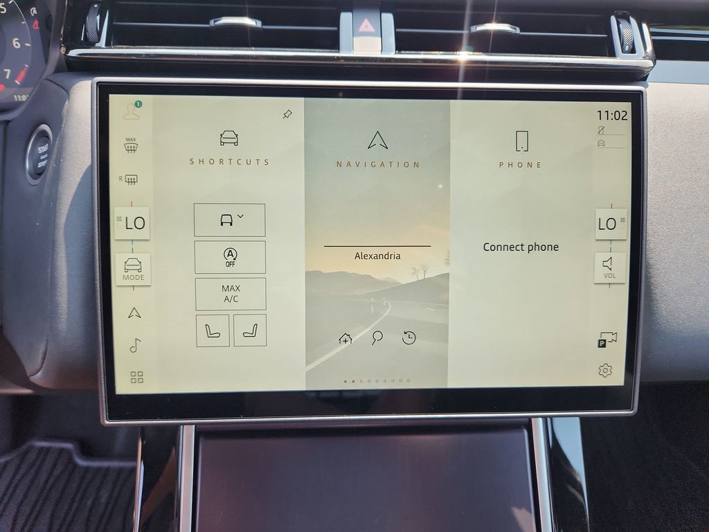 Certified 2026 Land Rover Range Rover Velar Dynamic SE AWD/4WD image 17