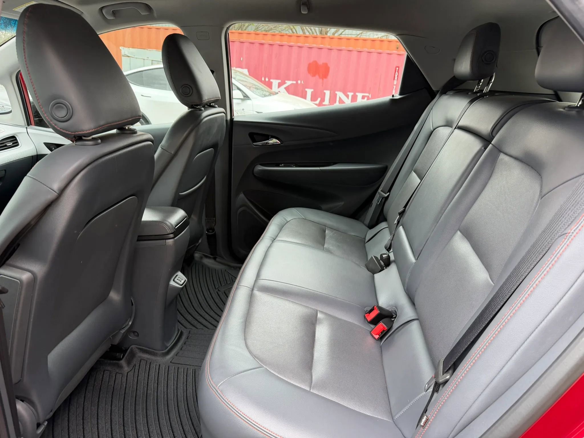 Used 2019 Chevrolet Bolt Premier w/ Infotainment Package image 17