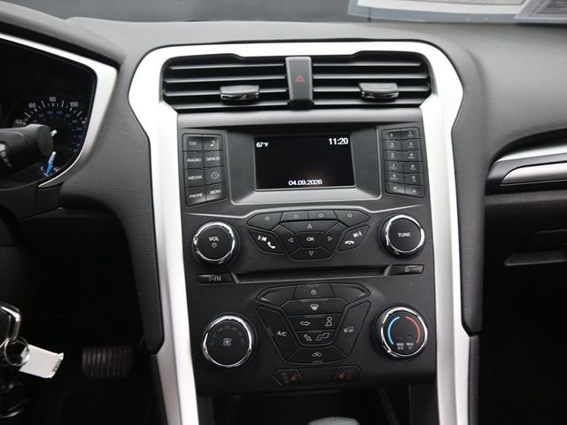 Used 2016 Ford Fusion SE w/ SE Cold Weather Package image 34