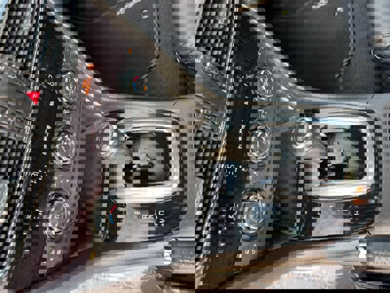 Used 2014 MAZDA MAZDA6 Touring w/ Touring Technology Package image 28