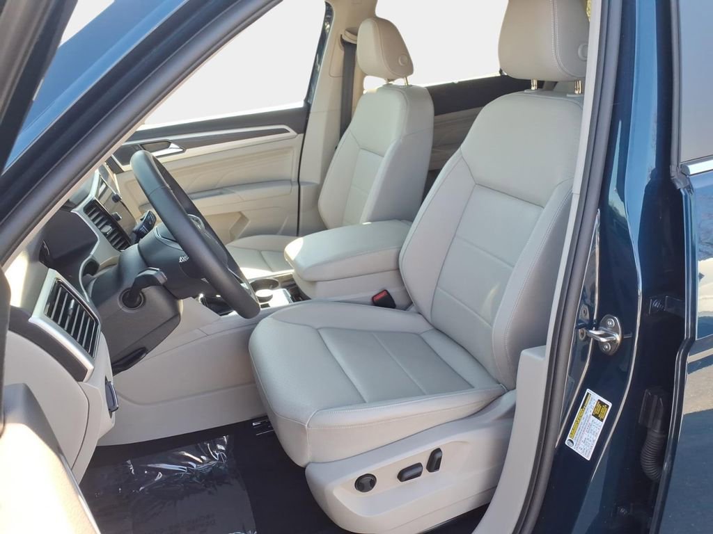 Used 2023 Volkswagen Atlas SE image 19