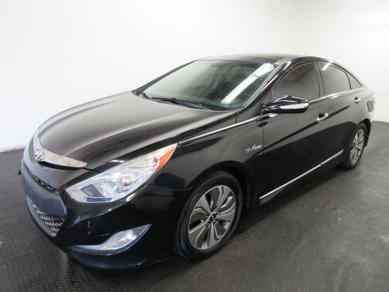 Used 2014 Hyundai Sonata Limited w/ Panoramic Sunroof Package 02