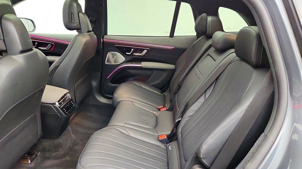 Used 2023 Mercedes-Benz EQS 580 4MATIC SUV image 21