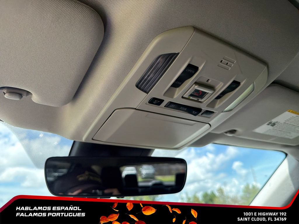 Used 2022 Toyota Highlander XLE FWD image 24