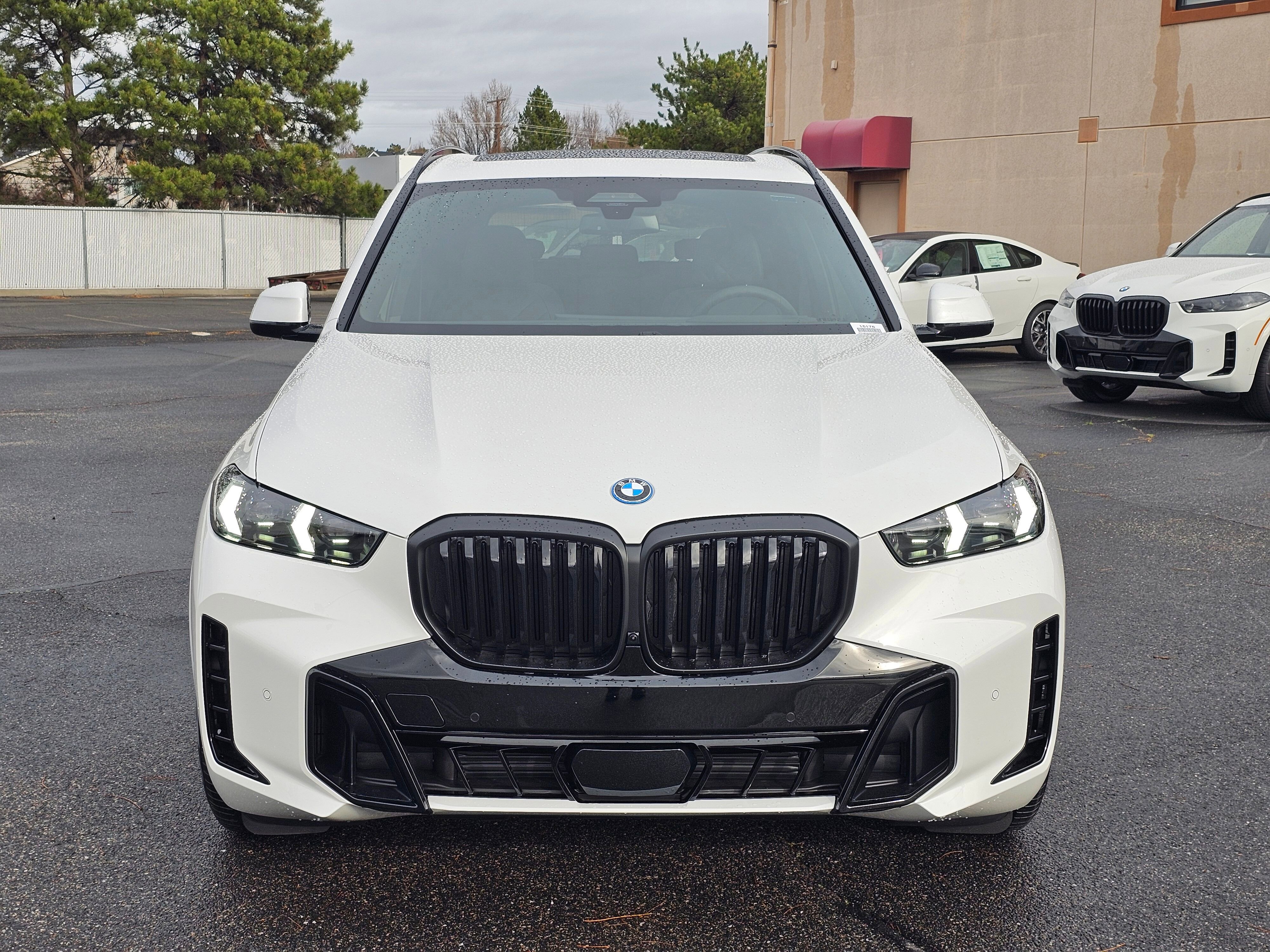 New 2026 BMW X5 xDrive50e w/ M Sport Package image 6