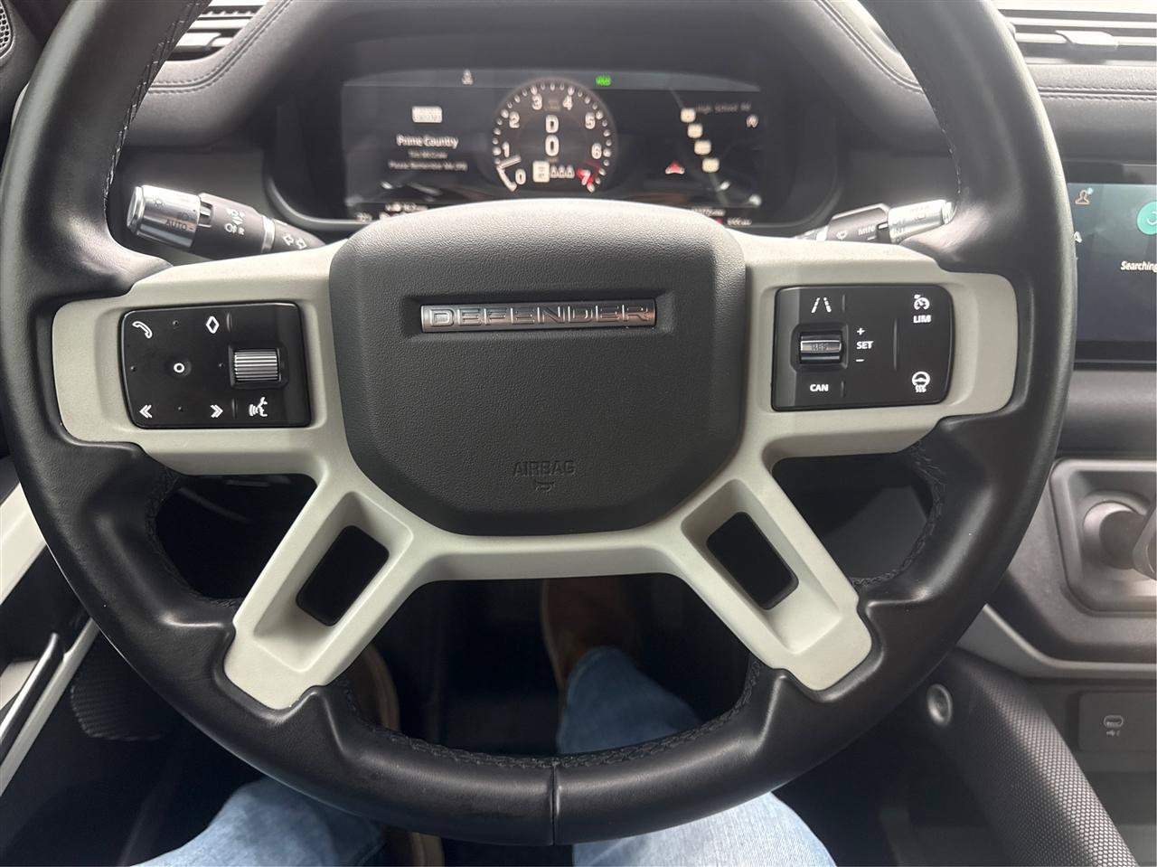 Used 2022 Land Rover Defender 110 X-Dynamic SE AWD/4WD image 19