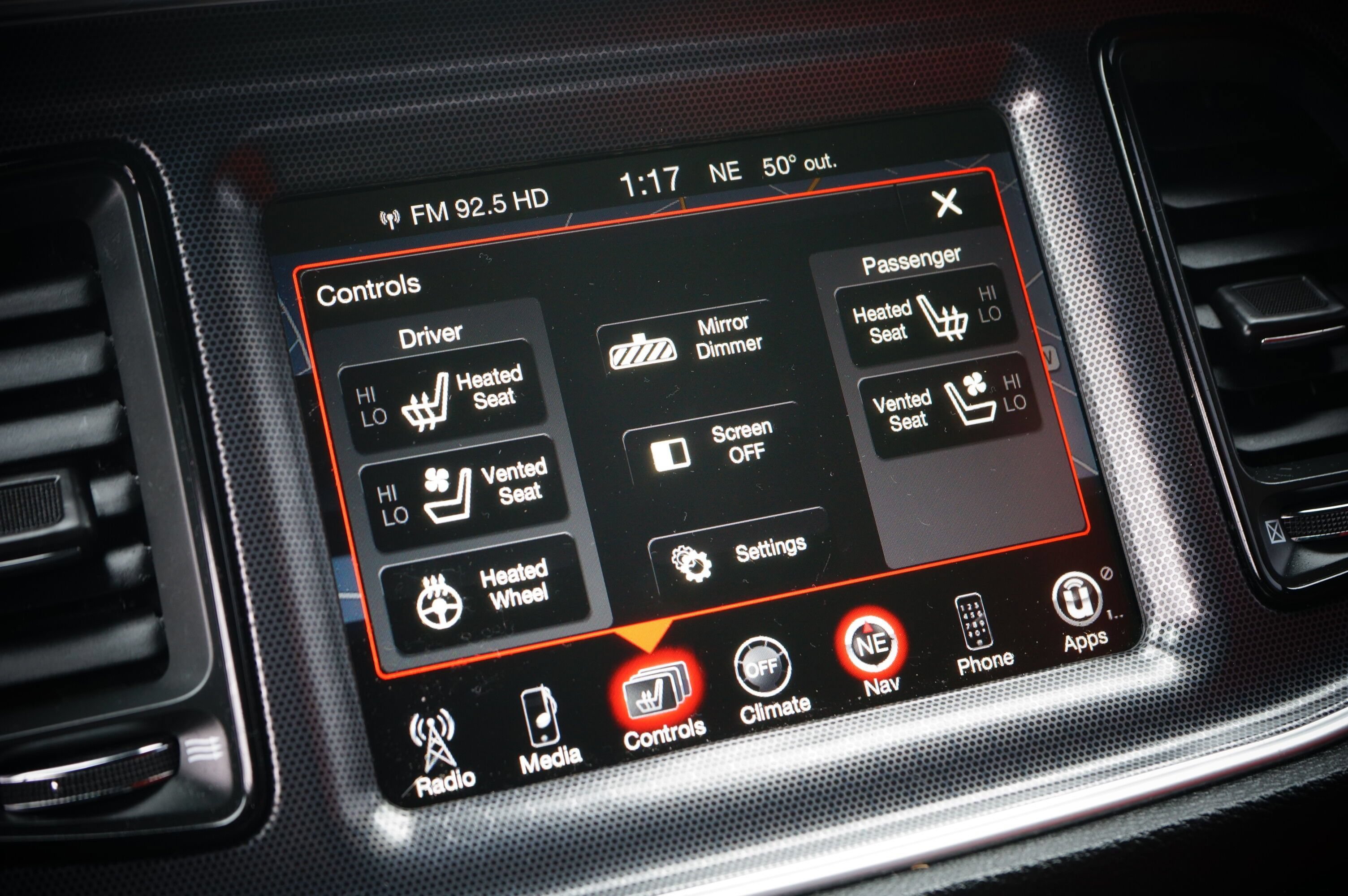 Used 2015 Dodge Challenger R/T Plus RWD image 22