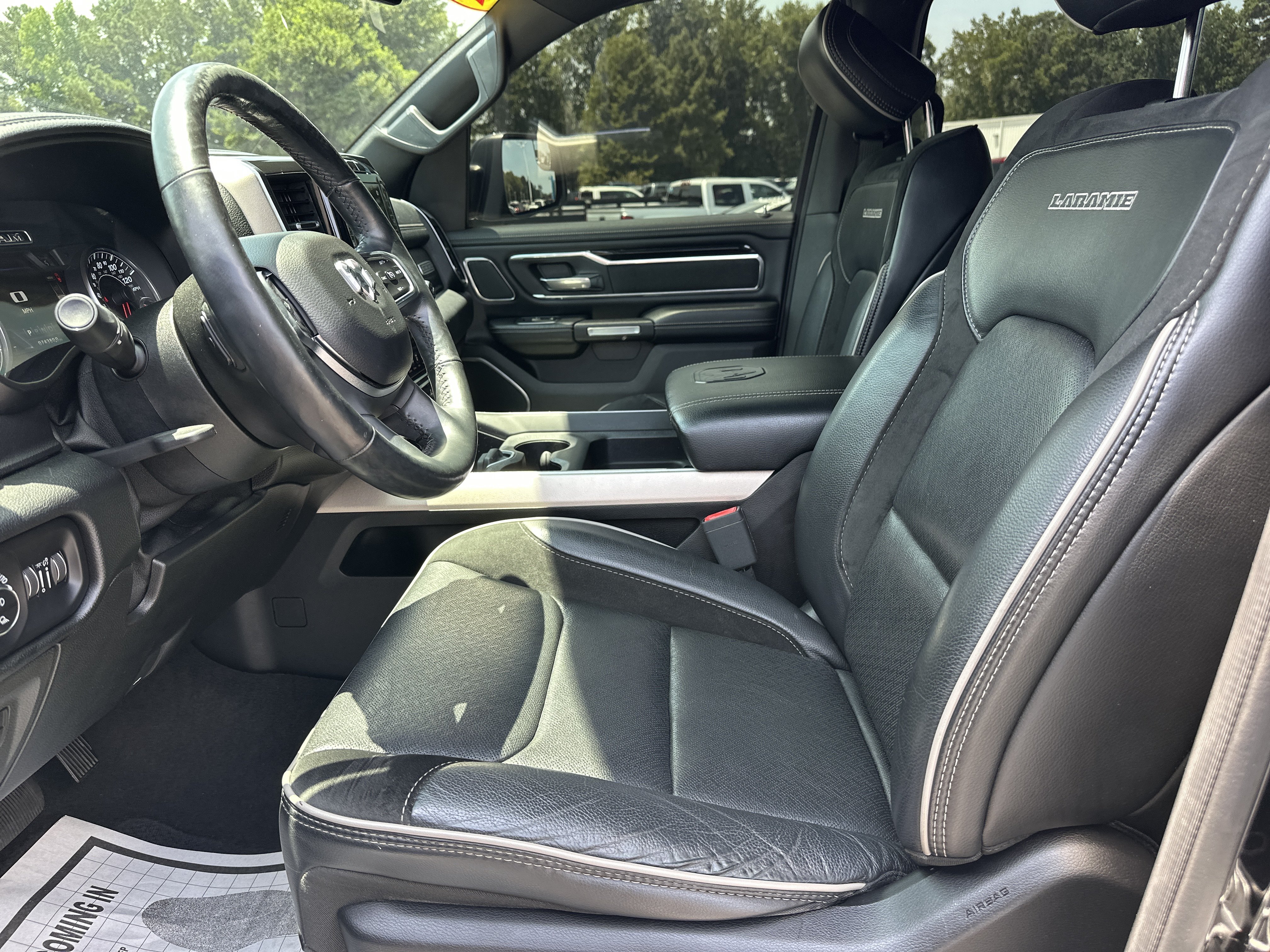 Used 2019 RAM 1500 Laramie RWD image 10