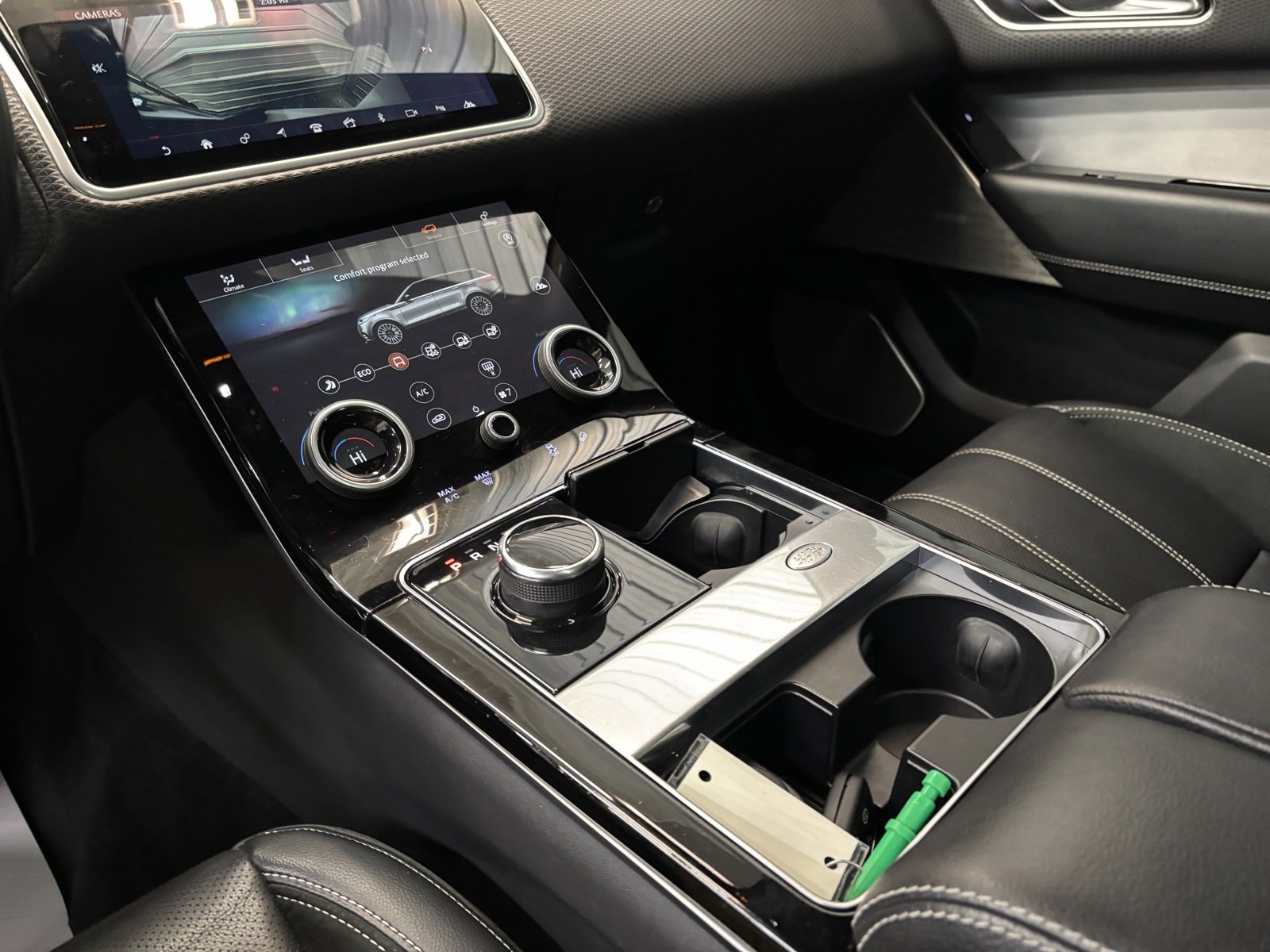 Used 2020 Land Rover Range Rover Velar R-Dynamic S image 21