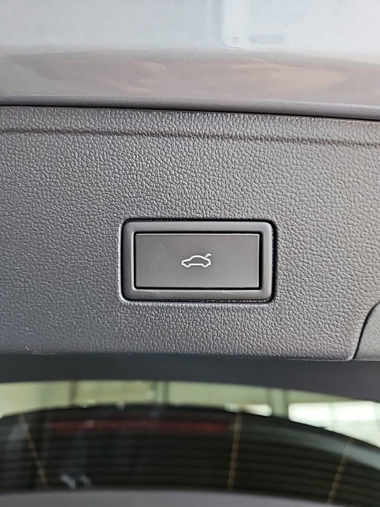 New 2026 Volkswagen Atlas Cross Sport SE image 20