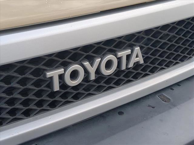 Used 2011 Toyota FJ Cruiser 4WD w/ Convenience Pkg image 28