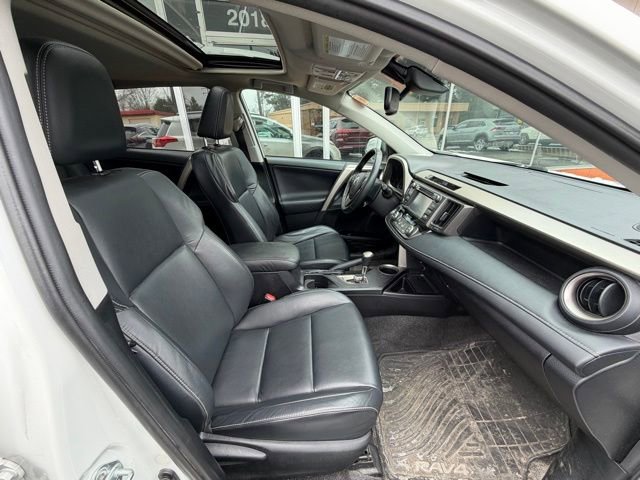 Used 2015 Toyota RAV4 Limited w/ Technology Package image 11