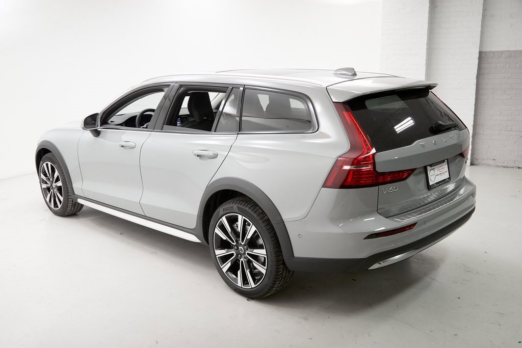 New 2026 Volvo V60 B5 Cross Country Ultra w/ Climate Package image 7