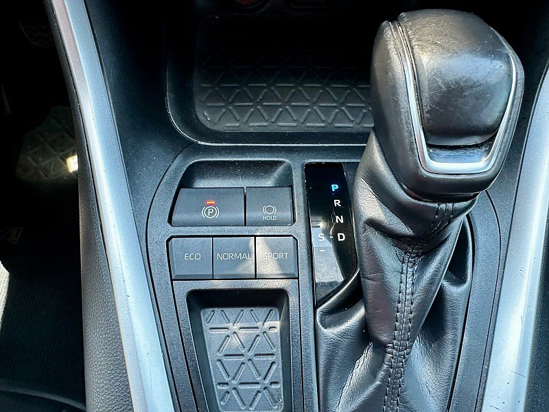 Used 2019 Toyota RAV4 XLE Premium FWD image 26
