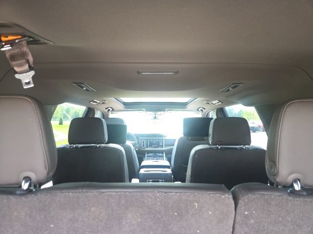 Used 2021 GMC Yukon XL Denali w/ Denali Ultimate Package AWD/4WD image 12
