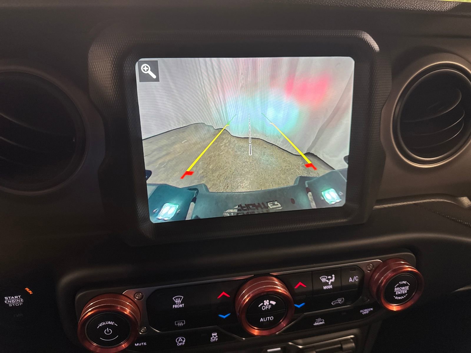 Used 2021 Jeep Gladiator Willys image 24