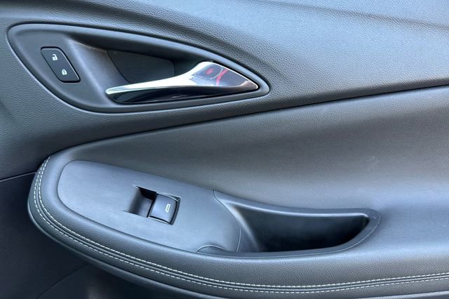 Used 2023 Buick Encore GX Preferred w/ Cold Weather Comfort Package FWD image 21